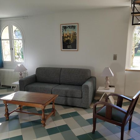 ユゼLa Provencaleアパートメント エクステリア 写真