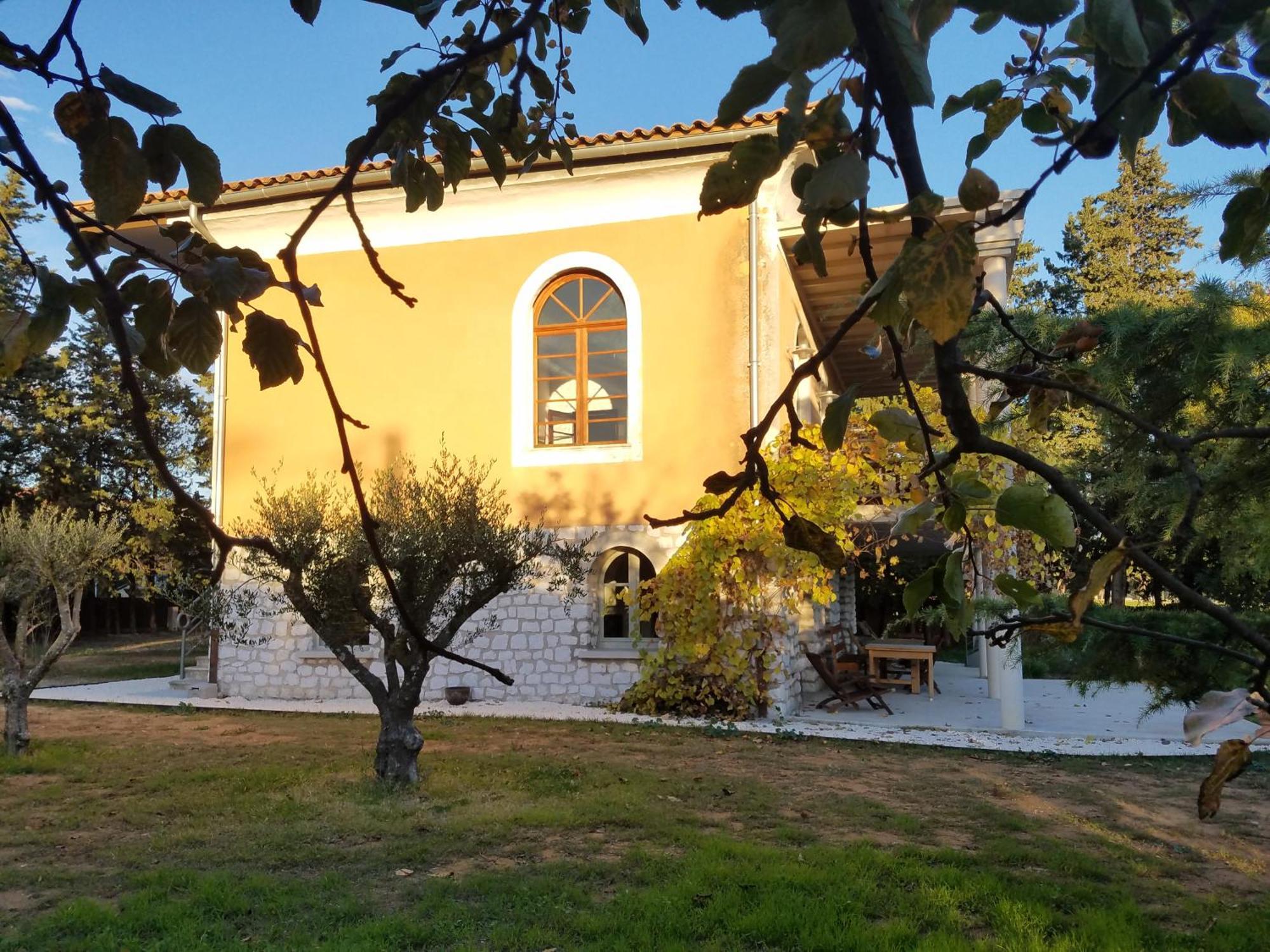 ユゼLa Provencaleアパートメント エクステリア 写真